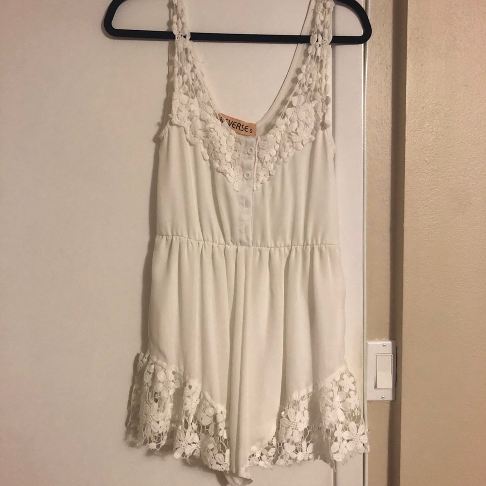 Ivory Romper - Picture 2 of 7